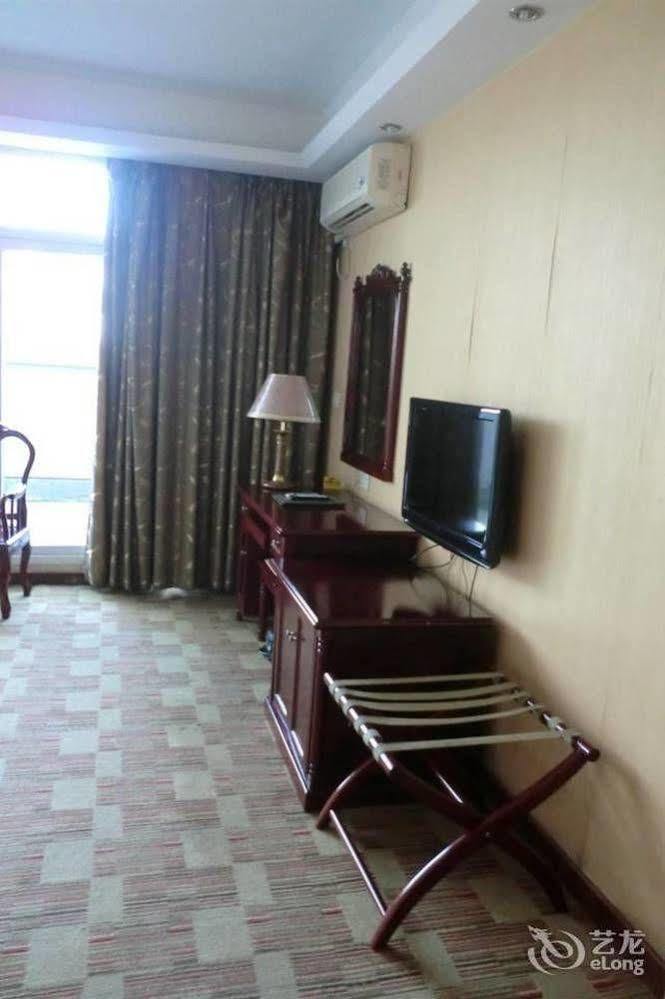 Huayu South City Hotel Wenjiang Екстер'єр фото